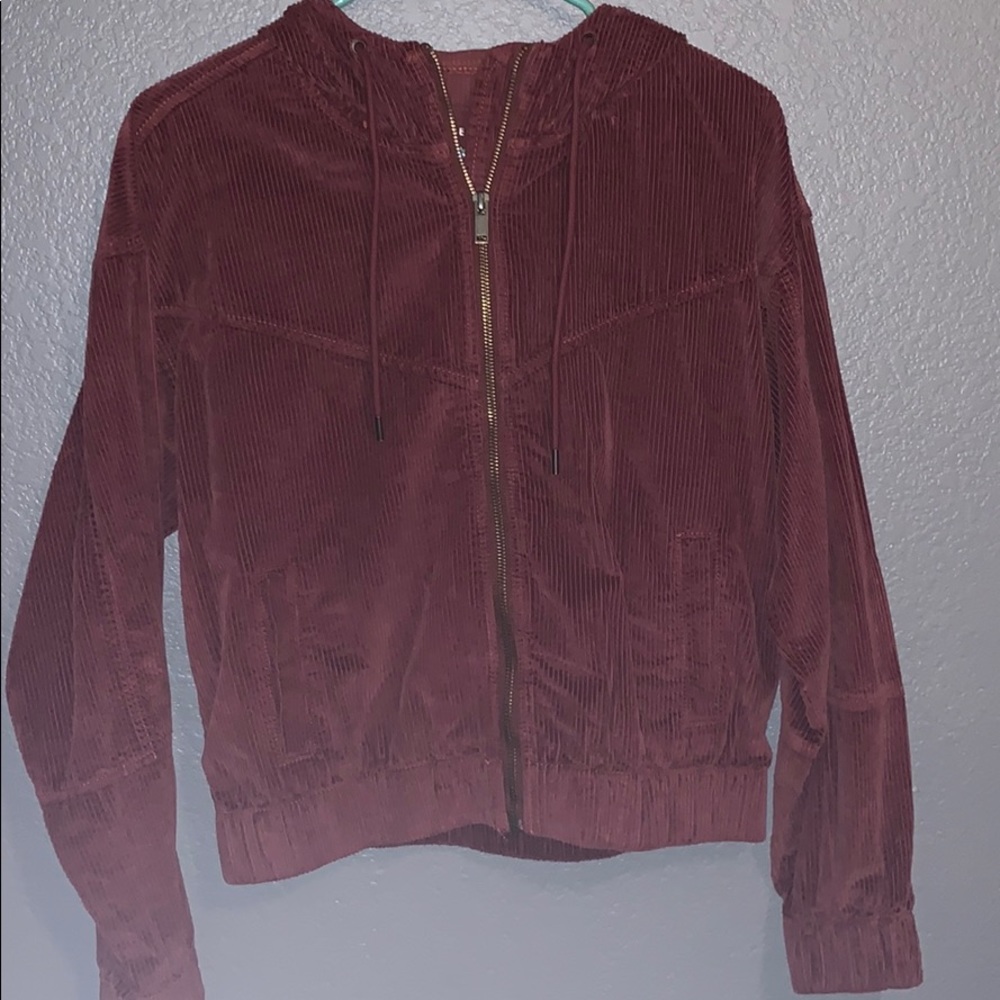 American eagle burgundy zip up